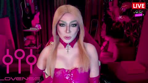 THE QUEEN ALPHA   Queen Medusa Prey online show from 11, 4, 2026