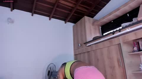 medussa13 online show from 25, 11, 2025