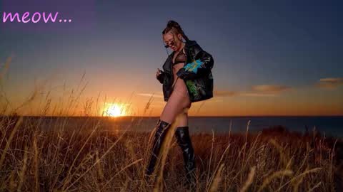 Sweet Meow nonude online show from 23, 10, 2025