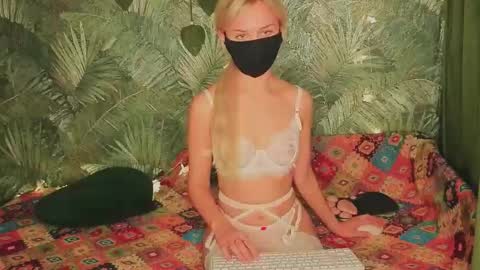 meeeewmeeeeow online show from 24, 10, 2025