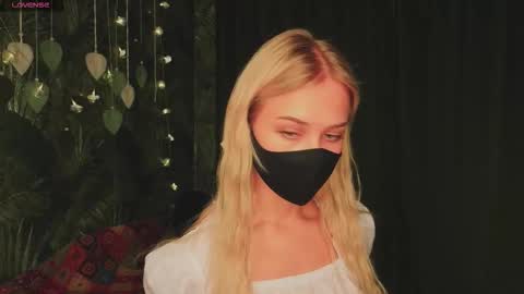 meeeewmeeeeow online show from 23, 11, 2025