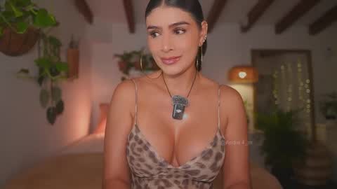 Snapshot of meegan1 chatting on 15, 11, 2025 Andrea online show from 15, 11, 2025