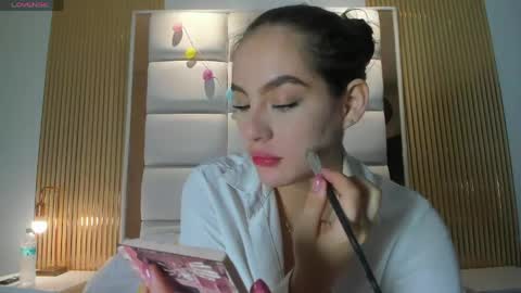 Snapshot of megaan_rouse chatting on 8, 5, 2026 megaan_rouse online show from 8, 5, 2026