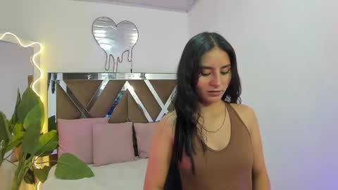 megaan_tay online show from 28, 7, 2026