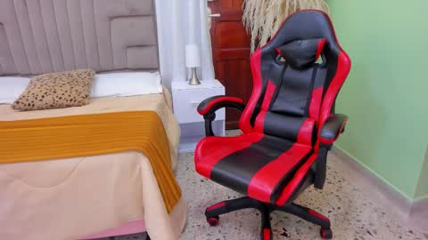 Snapshot of megan_angie chatting on 23, 2, 2026 Megan Angie online show from 23, 2, 2026