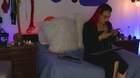 Megan online show from 27, 9, 2025