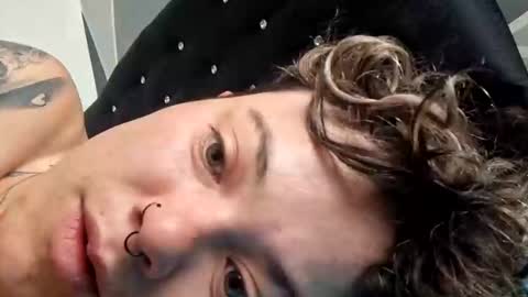 Megan and sophi online show from 21, 10, 2025