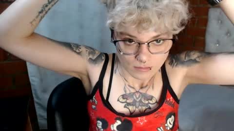 Megan and sophi online show from 26, 7, 2026