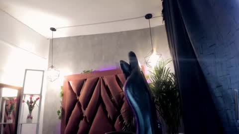    online show from 2, 1, 2025