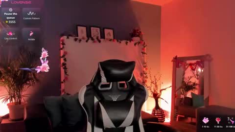 Snapshot of megan_inked_ chatting on 4, 3, 2026 online show from 4, 3, 2026