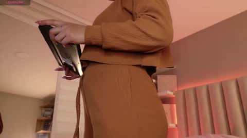     online show from 11, 9, 2025