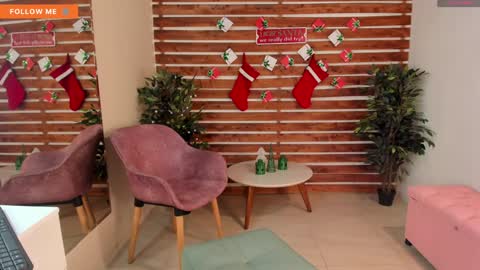 Snapshot of megan_raiin chatting on 24, 12, 2024 megan_raiin online show from 24, 12, 2024