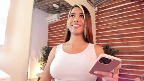Snapshot of megan_raiin chatting on 7, 3, 2025 megan_raiin online show from 7, 3, 2025