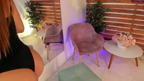 Snapshot of megan_raiin chatting on 12, 3, 2025 megan_raiin online show from 12, 3, 2025