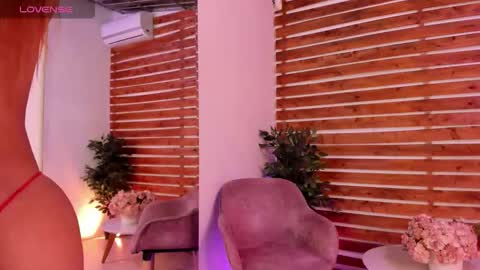 Snapshot of megan_raiin chatting on 10, 9, 2025 megan_raiin online show from 10, 9, 2025