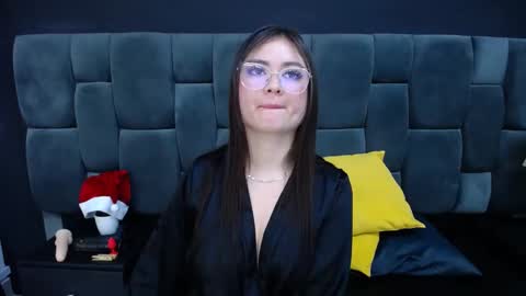 Snapshot of megan_sweet_1 chatting on 29, 12, 2024 megan_sweet_1 online show from 29, 12, 2024