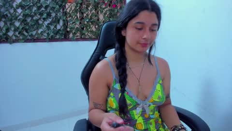 megan white 01  online show from 4, 12, 2024