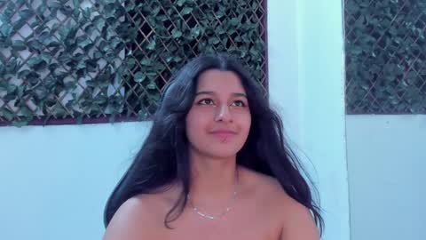 megan white 01  online show from 14, 1, 2025