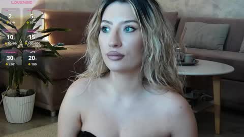 Snapshot of meganblazex chatting on 8, 5, 2026 Megan online show from 8, 5, 2026