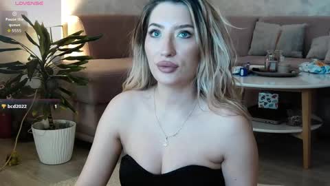 Snapshot of meganblazex chatting on 18, 5, 2026 Megan online show from 18, 5, 2026