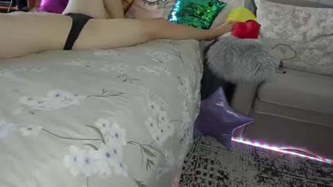 Nicki--------- Welcome to my Room online show from 10, 9, 2025