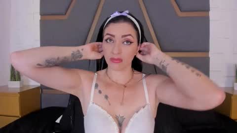 Megan Hofman online show from 20, 9, 2025