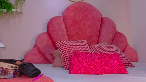 MEGAN online show from 27, 4, 2026