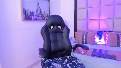 Megan Presley online show from 8, 7, 2026
