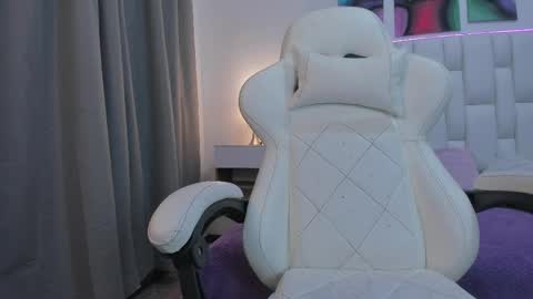 Megan Queen online show from 6, 4, 2026