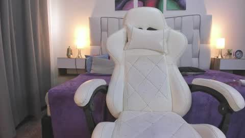 Snapshot of meganqueen2 chatting on 27, 6, 2026 Megan Queen online show from 27, 6, 2026