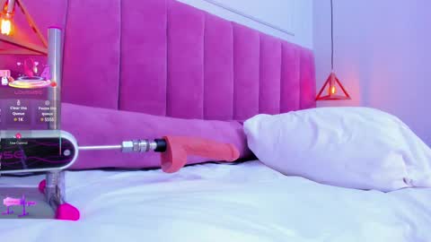 Megan  online show from 6, 3, 2025