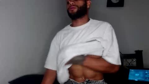 meganseaxson online show from 5, 11, 2025