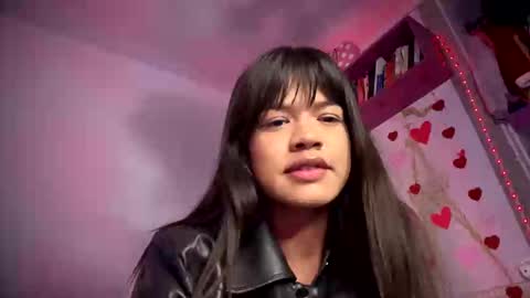 Snapshot of meganthompsonn chatting on 4, 2, 2025 Megan online show from 4, 2, 2025