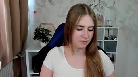 Snapshot of meganx_candy chatting on 14, 5, 2026 Megan online show from 14, 5, 2026