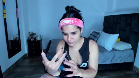 Snapshot of meganxue18 chatting on 11, 2, 2025 Megan Xue online show from 11, 2, 2025