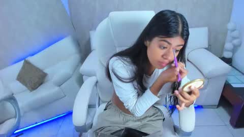 Snapshot of meggan_07 chatting on 12, 12, 2024 meggan online show from 12, 12, 2024