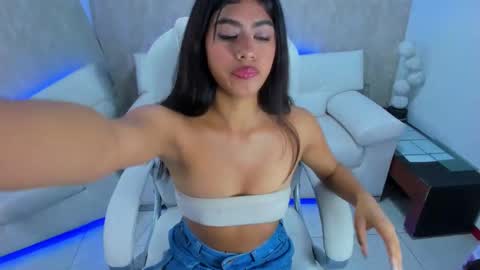 Snapshot of meggan_07 chatting on 20, 12, 2024 meggan online show from 20, 12, 2024