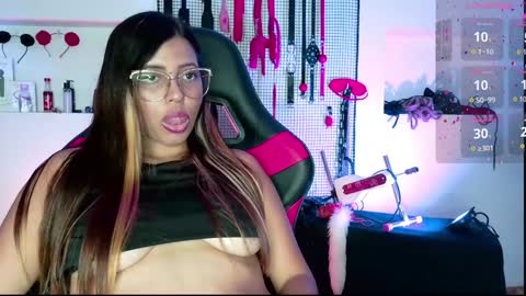 Snapshot of meggan_greey chatting on 27, 1, 2025 Your best slave  online show from 27, 1, 2025