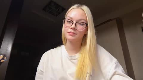 Mia online show from 16, 2, 2026