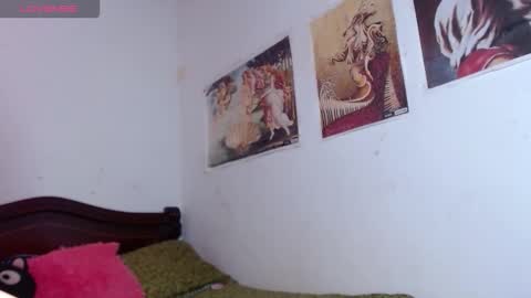 Snapshot of meghan_crouch chatting on 4, 2, 2026 MEGHAN online show from 4, 2, 2026