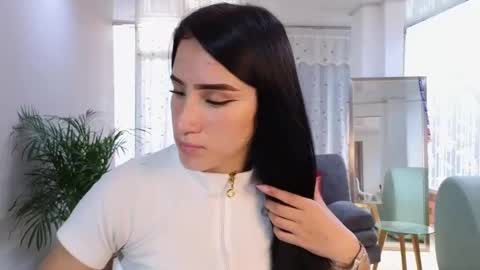 Snapshot of mei_naughtycat chatting on 9, 3, 2025 Mei online show from 9, 3, 2025