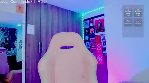 Melissa  -  -  Please help me to reach 100 thumbs up online show from 21, 1, 2025