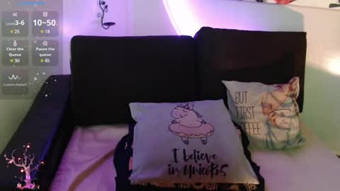 Snapshot of mel_raise chatting on 11, 3, 2025 mel raise online show from 11, 3, 2025