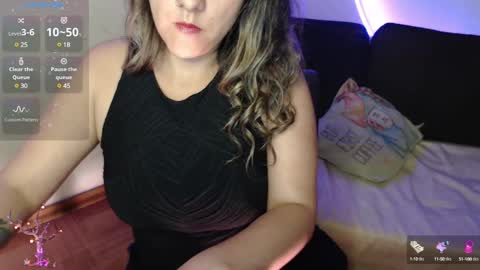 Snapshot of mel_raise chatting on 12, 3, 2025 mel raise online show from 12, 3, 2025