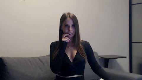 meladams online show from 20, 9, 2025