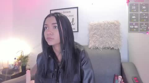 Snapshot of melan_owen chatting on 4, 10, 2025 melan_owen online show from 4, 10, 2025