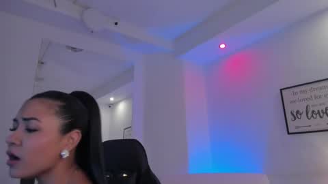 melan_owen online show from 10, 5, 2026