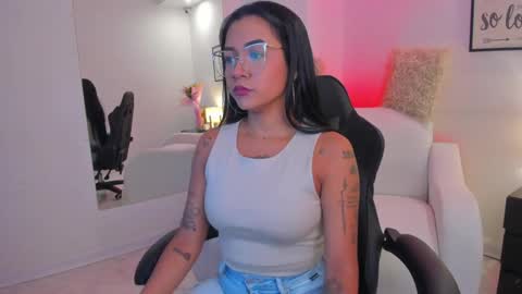 melan_owen online show from 5, 6, 2026