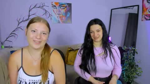 Snapshot of melani_bumm chatting on 10, 9, 2025 melani_bumm online show from 10, 9, 2025