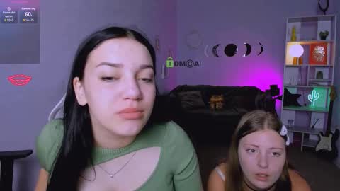 Snapshot of melani_bumm chatting on 3, 10, 2025 melani_bumm online show from 3, 10, 2025